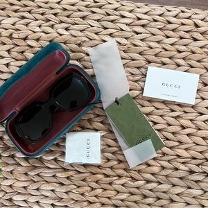 BRAND NEW Women’s Gucci Sunglasses